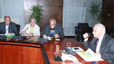 وزير النقل يعلن كشف حساب عن عمليات تطوير محطات سكك حديد مصر