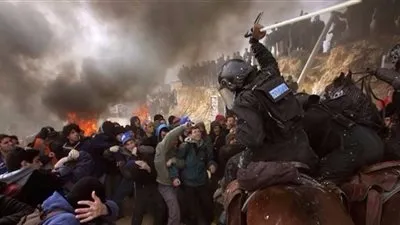 شرطة الاحتلال تواصل إخلاء مستوطنة عمونا بالضفة لليوم الثاني