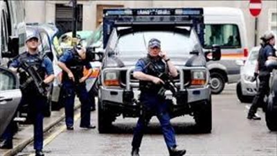 الشرطة البريطانية تفجر سيارة بسبب 