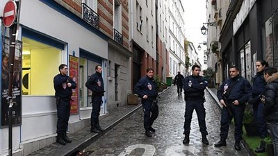 عاجل.. إطلاق نار بمحيط متحف اللوفر بباريس 