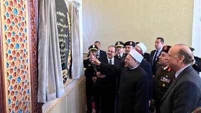 وزير الداخلية يفتتح مسجد الرحمن بمناسبة عيد الشرطة