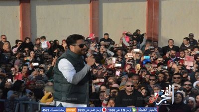 تكريم محمد حماقي خلال حفل المدرسة الألمانية بالمنيا (صور) 