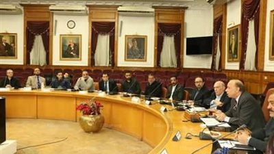 محافظ القاهرة يشكل مجلس أمناء لشارعي الألفي وسراي الأزبكية وميدان عرابي