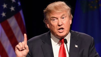 ترامب يهاجم قاضيا اتحاديا بواشنطن بعد حكمه بتعليق حظر المهاجرين