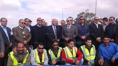 وزير النقل يتفقد مشروعات الطرق في الإسماعيلية (صور)