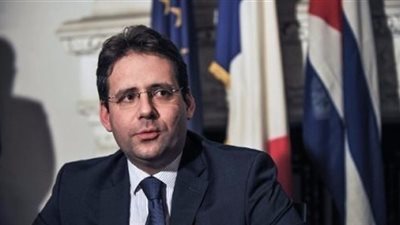 وزير فرنسي يدعو أوروبا للتخلص من 