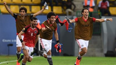 لاعبو الزمالك يتجمعون بفندق الإقامة لمشاهدة لقاء مصر والكاميرون