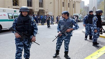 قرار حاسم من الكويت بحق المقيمين المحتفلين بعد المباريات الرياضية