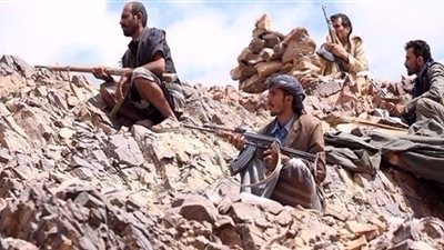 الحوثيون يهاجمون بلدة لودر عقب يومين من طرد عناصر القاعدة