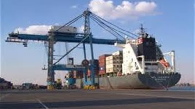 ضبط موظفًا بجمارك السويس تفاوض على تخفيض غرامة بمليوني جنيه