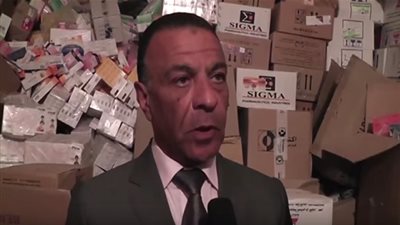 ضبط أدوية بـ32 مليون جنيه احتكرها صاحب مخزن لرفع سعرها (فيديو)