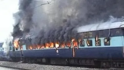 السيطرة على حريق بجرار قطار الصعيد ببني سويف