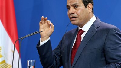 السيسي يصدر قرارا بمد فترة الدورة النقابية لمجالس إدارة المنظمات العمالية