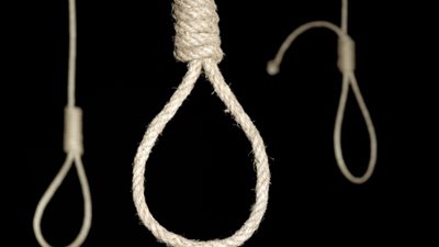 مهندس يشنق نفسه في 