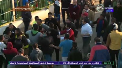 اشتباك عنيف بالأيدي بين جماهير الأسيوطي و الواسطي (فيديو)