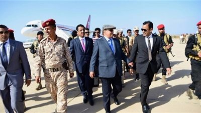 هادي يصل إلى عدن قادماً من سقطرى