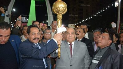 محافظ الدقهلية يشارك في احتفالات العيد القومي ويعطي إشارة البدء (صور)