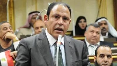 برلماني عن وزير التعليم: 