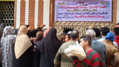 مخبز يقدم الخبز مجانًا للمواطنين لمواجهة ارتفاع الأسعار بالإسكندرية 