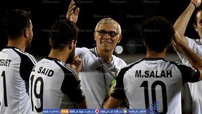 كوبر يحضر لقاء السوبر المصري   