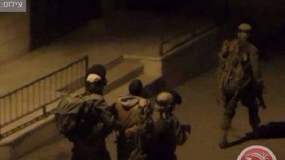 القوات الإسرائيلية تعتقل 8 فلسطينيين من الضفة الغربية