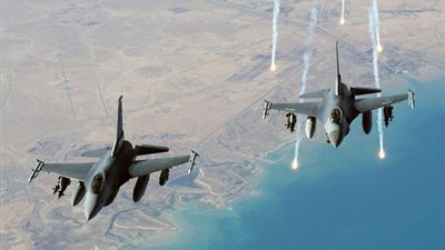 قيادي يمني: الغارات الأمريكية أحيانًا تستهدف قوات المقاومة على أنها إرهابية