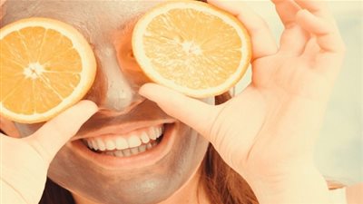أقنعة من عصير البرتقال لبشرة خالية من العيوب