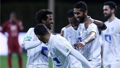 لاعبو الهلال يتغنون بالصدارة