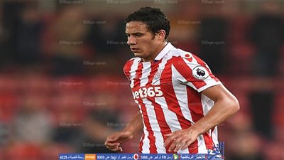 رمضان صبحي يهين دفاعات كريستال بالاس بمهارة فردية رائعة (فيديو)