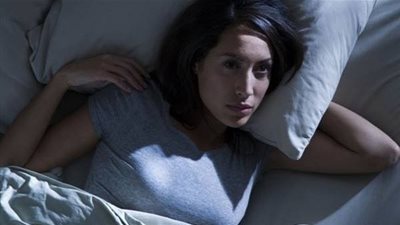 إحذري.. نشاطات تسلب النوم من عينيك!