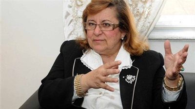 نائبة تكشف: الحكومة تستغنى عن مليوني موظف نهاية 2017.. وانخفاض جديد للدولار في هذه الحالة