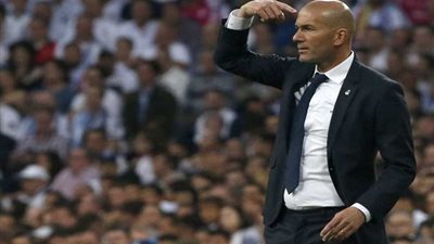 زيدان: أعاني مع ريال مدريد وأخشى أزمتي في الليجا