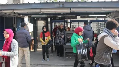 جامعة القاهرة تستقبل الفصل الدراسي الثاني وسط تأمينات مكثفة (فيديو) 