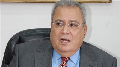 بدء محاكمة وزير الثقافة الأسبق لاتهامه بسب القضاء