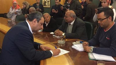 يحيى قلاش يتقدم بأوراق ترشحه على مقعد نقيب الصحفيين (فيديو)