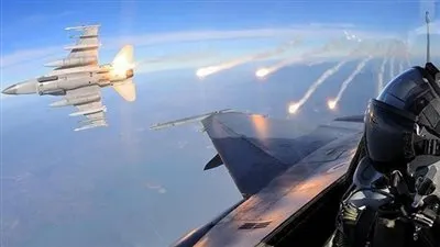 غارات جوية تستهدف معاقل داعش في الموصل والأنبار