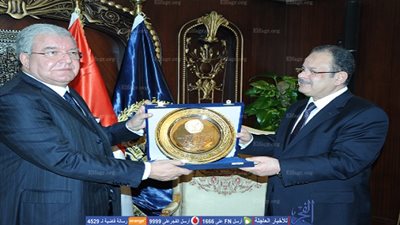 وزير الداخلية لنظيره اللبناني: المعطيات الحالية تستلزم تضافر الجهود للقضاء على الإرهاب 