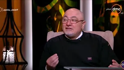 خالد الجندي: 