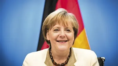 ميركل: أوروبا تصبح قوية عندما تكون ألمانيا وفرنسا مزدهرتين