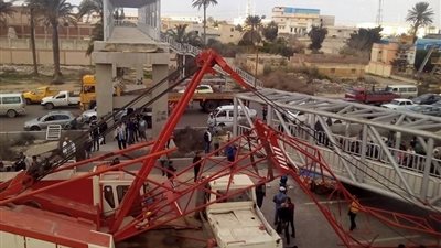 حبس سائق الونش المتسبب في سقوط كوبري 