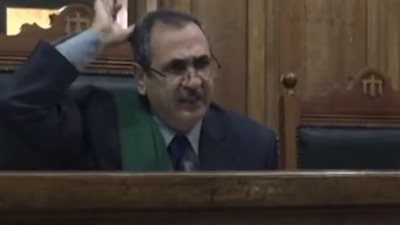 بعد تهديده بحبس وزير العدل.. 