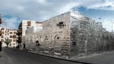 تعرف على سر البناء المغطى بالقصدير في السعودية