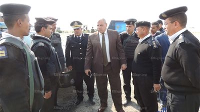 مدير أمن السويس يقود حملة أمنية بشرق وغرب النفق ضمن مبادرة 