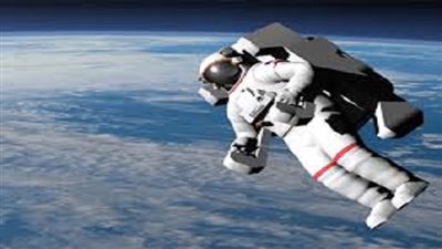 بعد تجديد مشروعات السياحة الفضائية.. شخصيات عالمية دفعت مبالغ طائلة للقيام برحلات ترفيهية إلى الفضاء