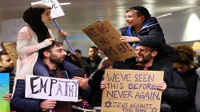 الإندبندنت: ترامب نجح في توحيد المسلمين واليهود أكثر من أي وقت مضى