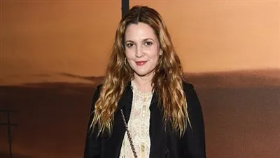 درو باريمور تنجو من حادث مميت خلال تصوير مسلسلها الجديد 