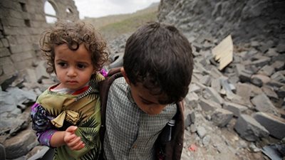 مقتل 8 نساء وطفل في غارة على عزاء بالقرب من صنعاء