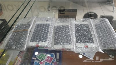 إحباط تهريب كمية من شاشات الايفون عبر مطار برج العرب بالإسكندرية