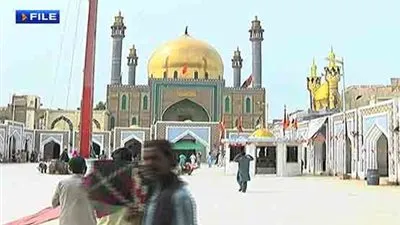 داعش يتبنى تفجير ضريح باكستان