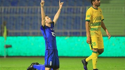 الهلال يسحق الخليج ويواصل صدارته للدوري السعودي 